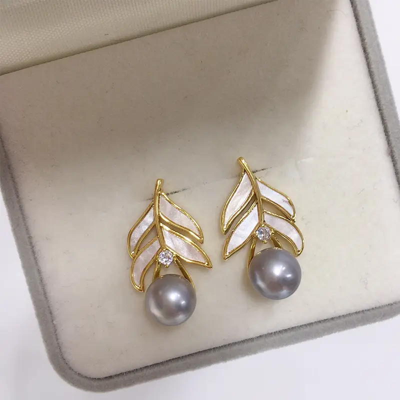 18K Gold Pearl Feather Earrings for Women - Image 2