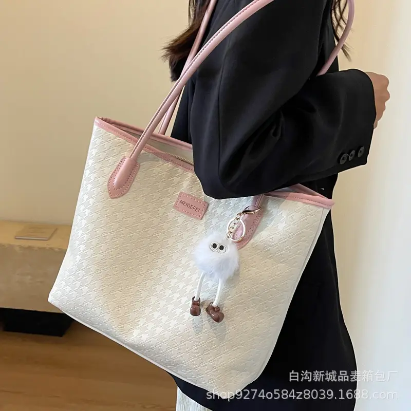 Women Large Capacity Black PU Leather Commuter Bag - Image 6