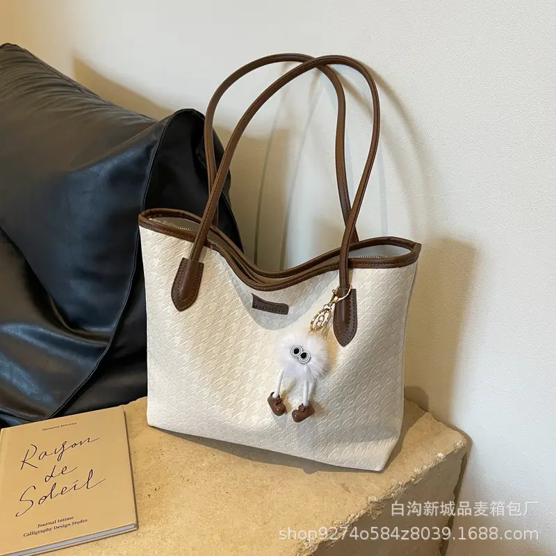 Women Large Capacity Black PU Leather Commuter Bag - Image 2