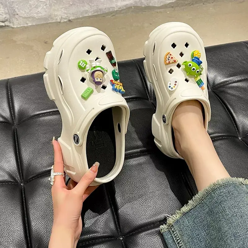 Hole shoes women's thick bottom increased non-slip fashionable platform bottom Internet celebrity cute beach sandals for outer wear summer - Image 11