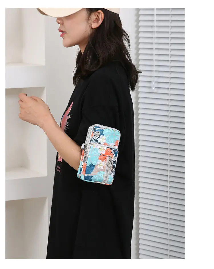 2024 Mini Multi-Piece Phone Bag with Heart Zip — feature 25