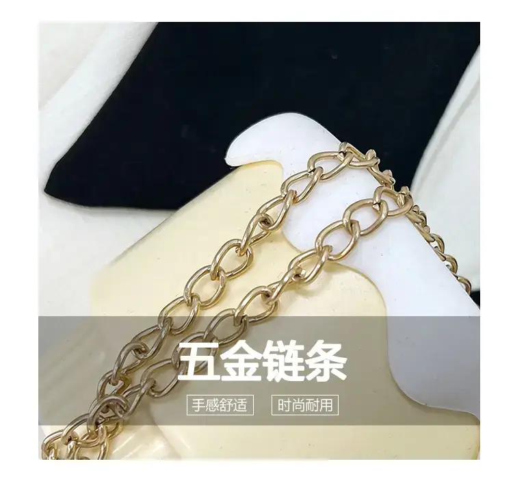 Pink Chain Clutch Bag for Women 2024 — feature 5