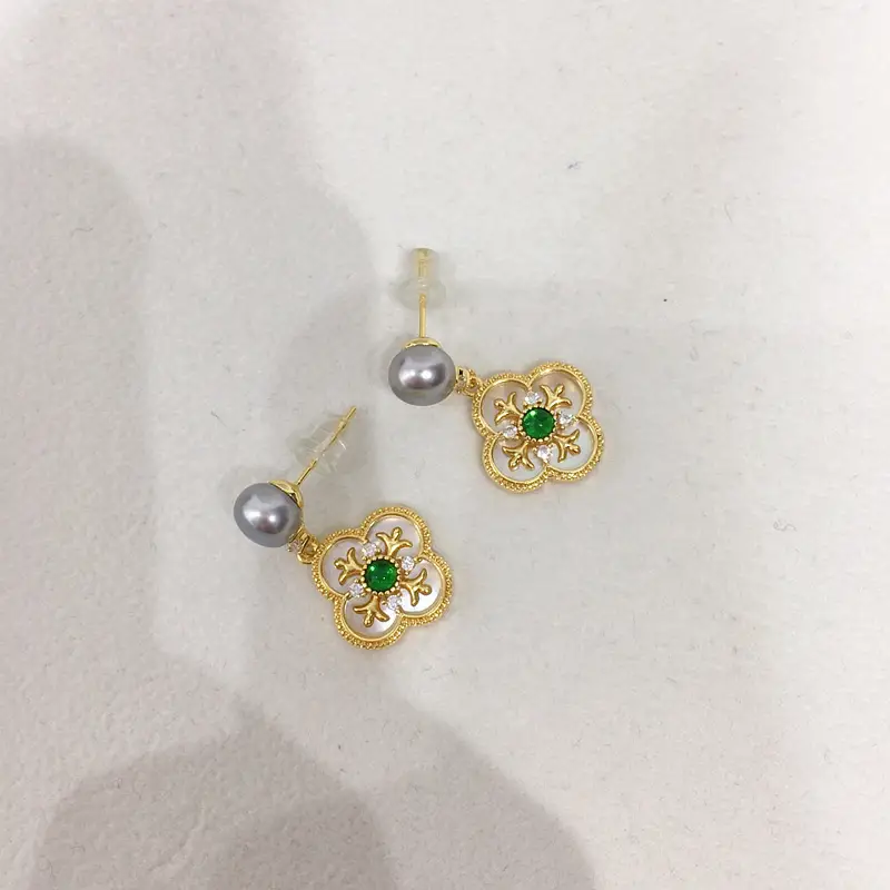Natural Sea Shell Green Agate Four-leaf Clover Earrings for Women — feature 11