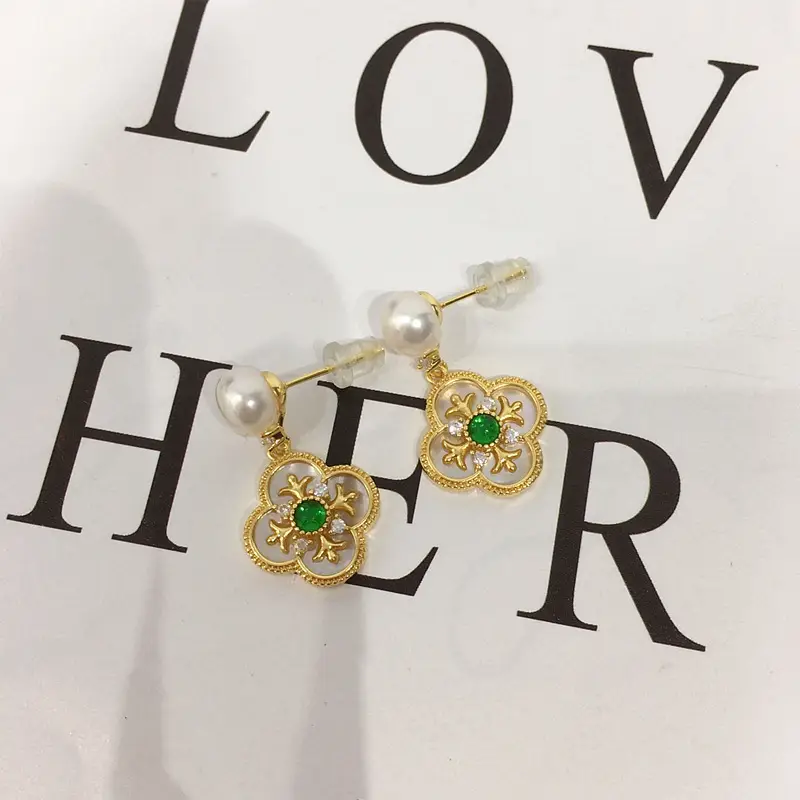 Natural Sea Shell Green Agate Four-leaf Clover Earrings for Women — feature 8