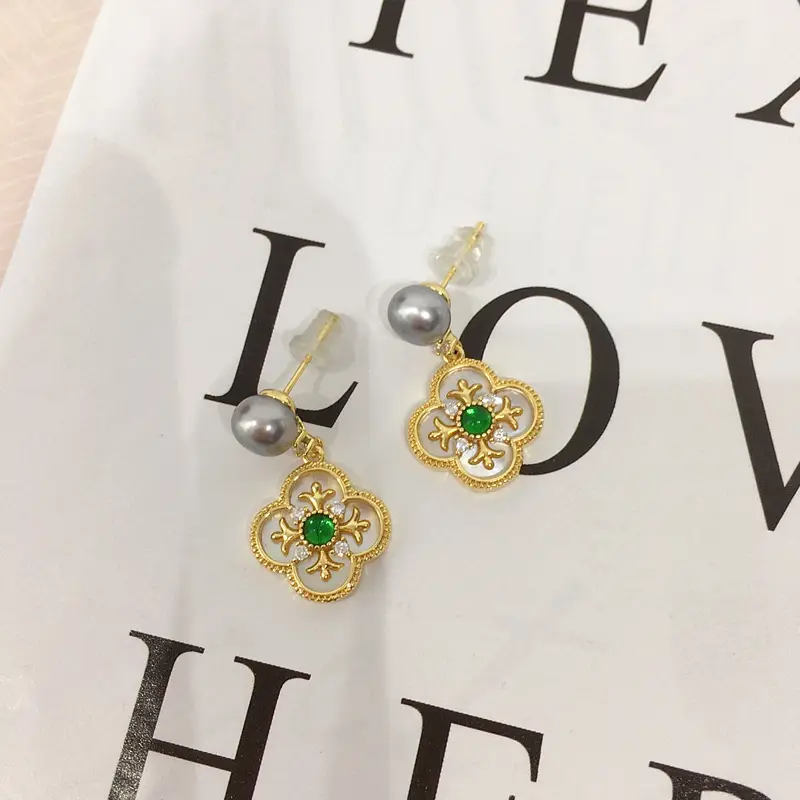 Natural Sea Shell Green Agate Four-leaf Clover Earrings for Women — feature 9