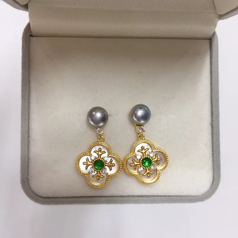 Natural Sea Shell Green Agate Four-leaf Clover Earrings for Women - Image 2