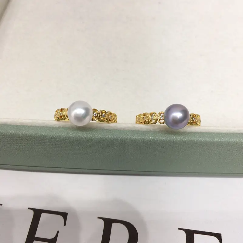 18K Gold Pearl Open Ring Bracelet for Women — feature 7