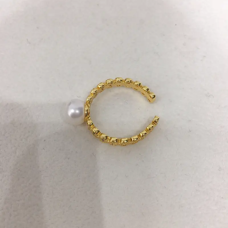 18K Gold Pearl Open Ring Bracelet for Women — feature 8