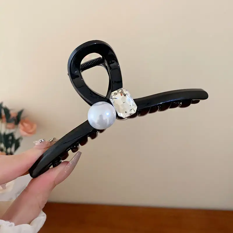 Early Spring Hair Clips with Geometric Bow & Shark Design - Image 5