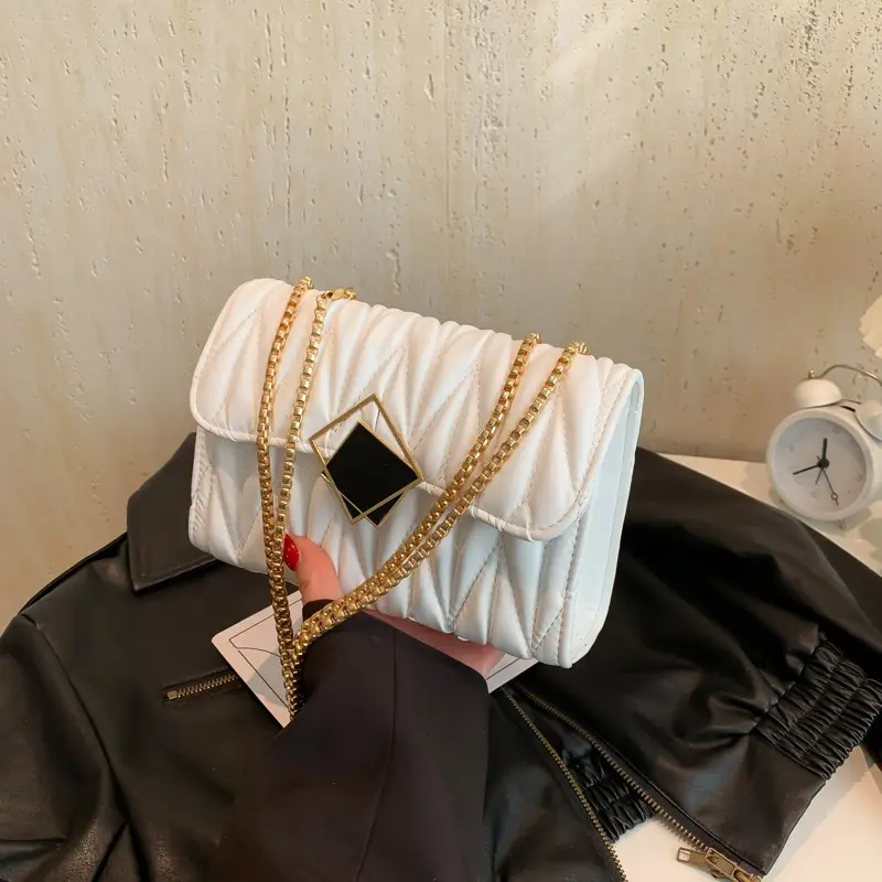 Black Rhombus Chain Shoulder Bag for Women - Image 8