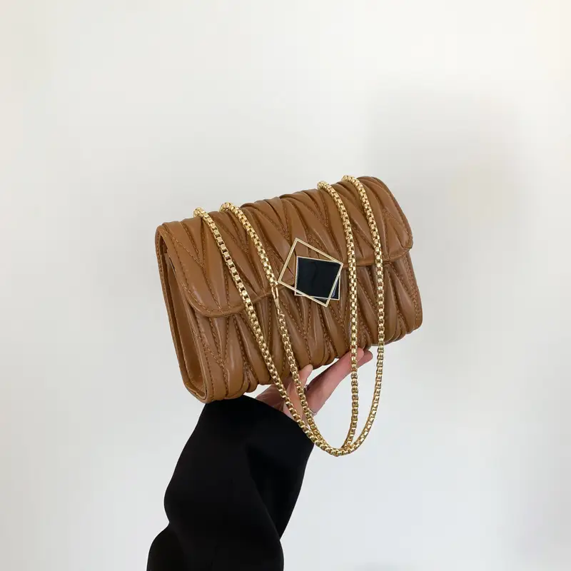 Black Rhombus Chain Shoulder Bag for Women - Image 9