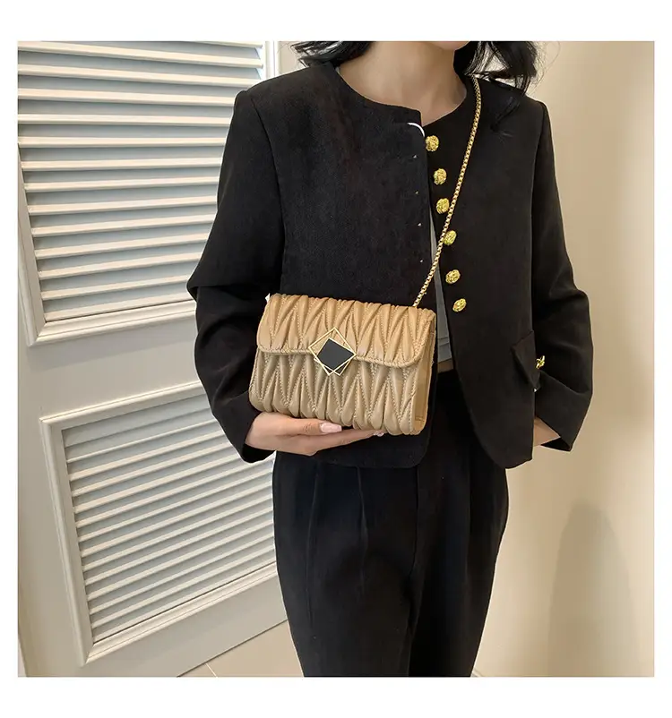 Black Rhombus Chain Shoulder Bag for Women — feature 11