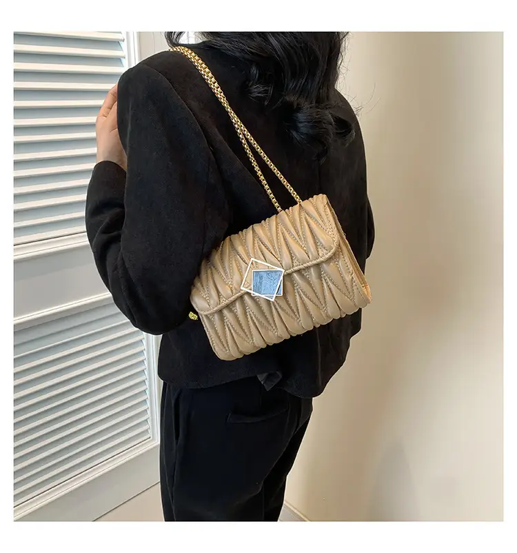 Black Rhombus Chain Shoulder Bag for Women — feature 9