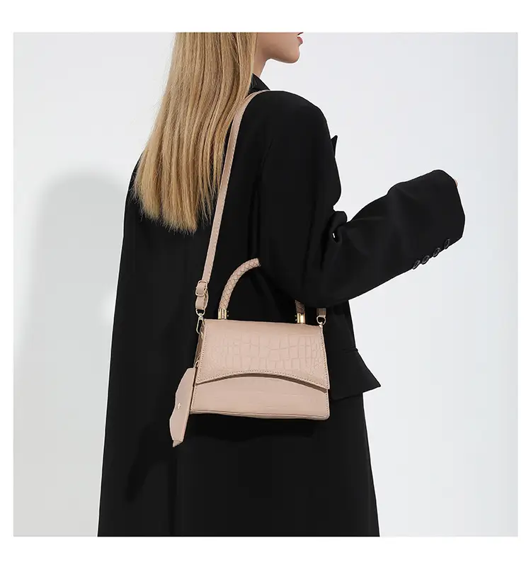 White Quilted Shoulder Bag for Women 2024 — feature 12