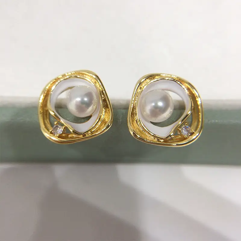 18K Gold Pearl Earrings for Women - Image 3
