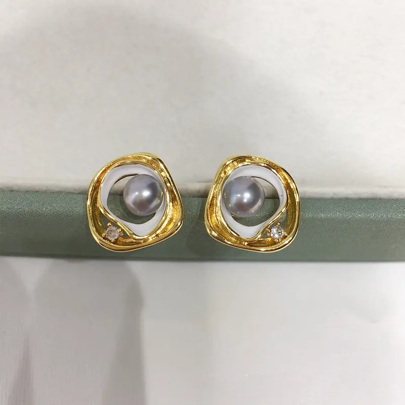 18K Gold Pearl Earrings for Women - Image 2