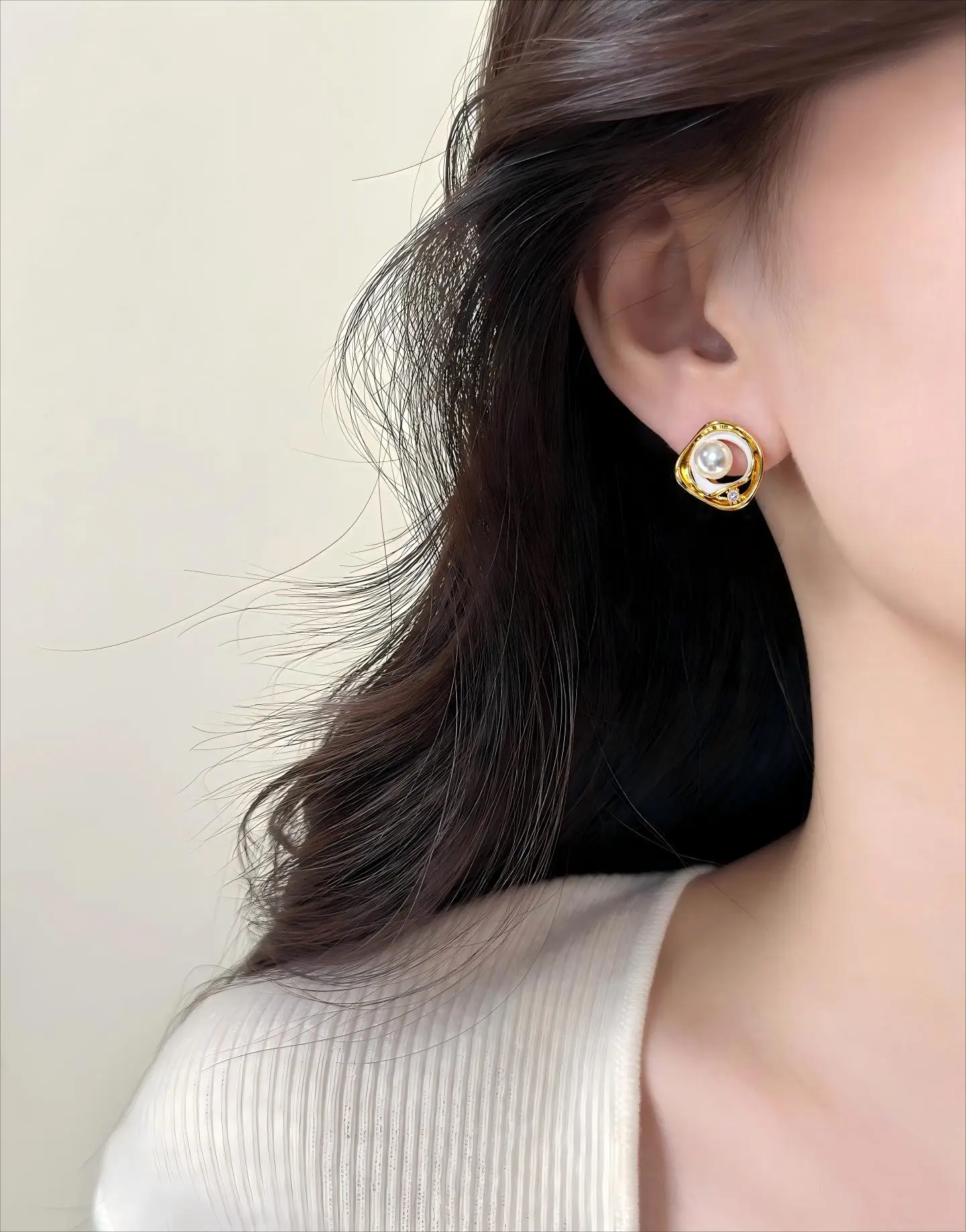 18K Gold Pearl Earrings for Women — feature 13