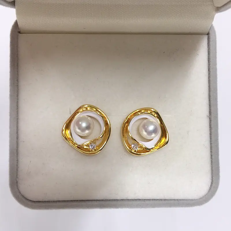 18K Gold Pearl Earrings for Women — feature 3