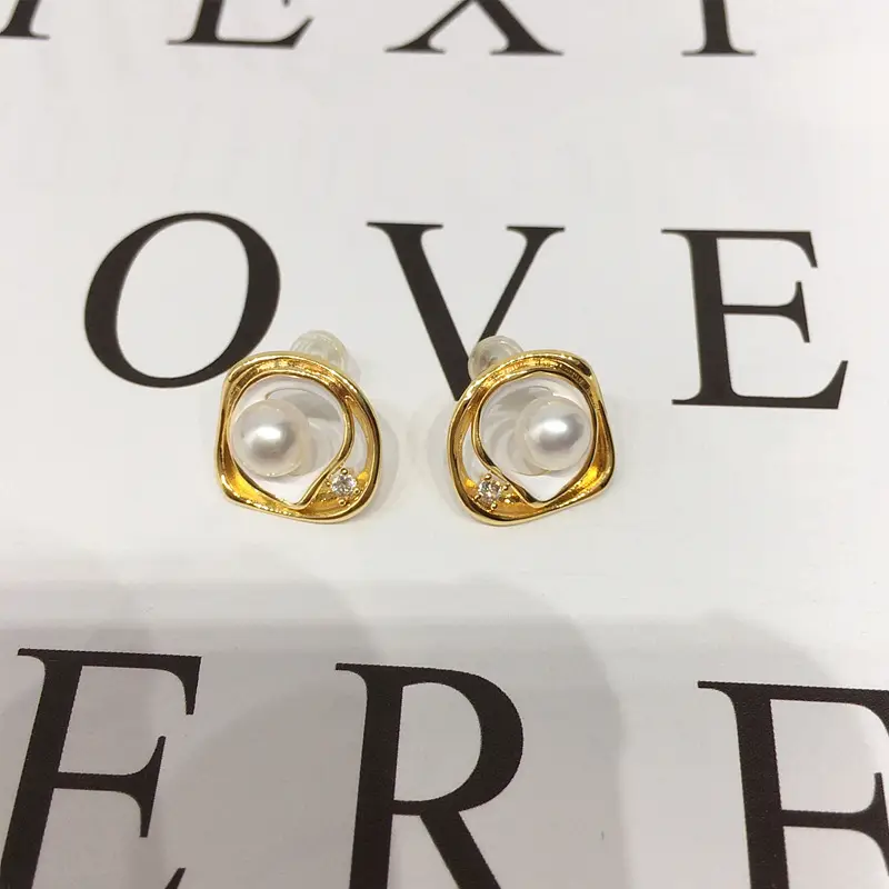 18K Gold Pearl Earrings for Women — feature 5