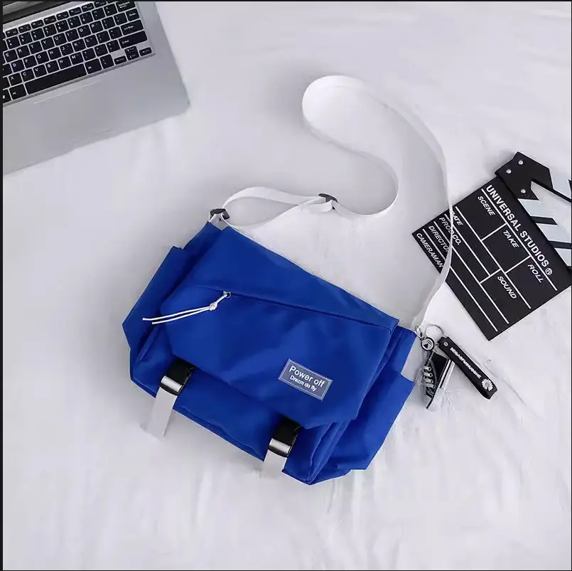 Blue Men's Insulated Messenger Bag with Strap - Image 11