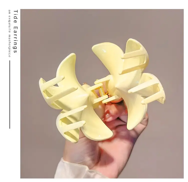 Summer Egg Flower Hairpin Yellow High-End — feature 12