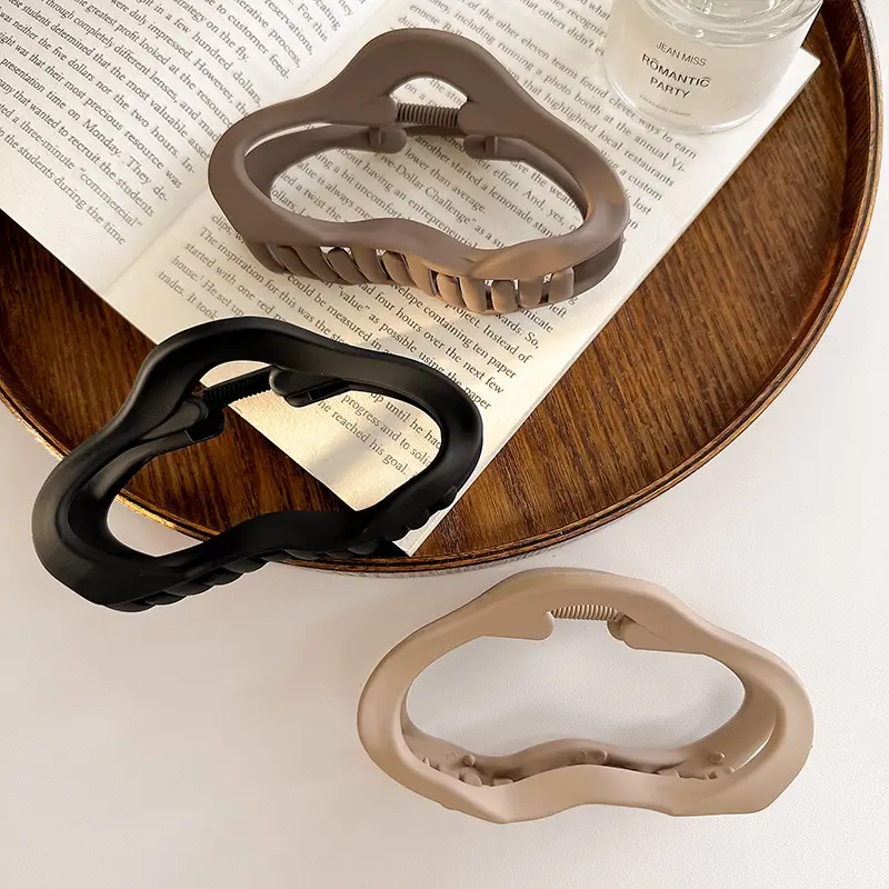 Black Cloud Clip for Women's Hairpin and Headset