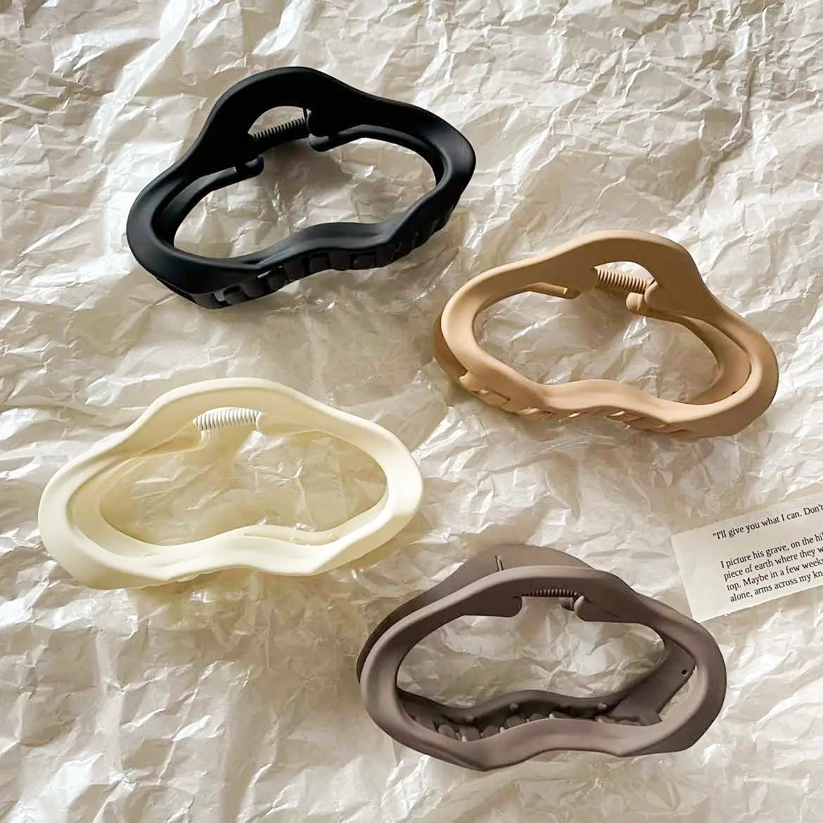 Black Cloud Clip for Women's Hairpin and Headset