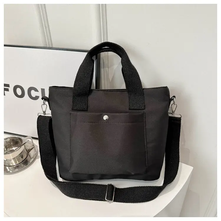 Black Large Capacity Shoulder Messenger Bag 2024 — feature 10