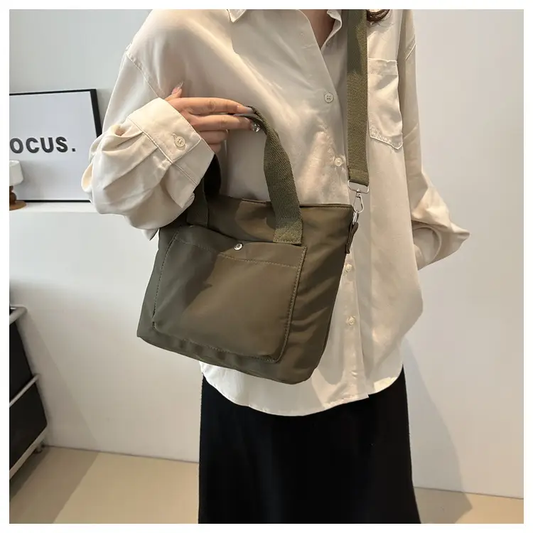 Black Large Capacity Shoulder Messenger Bag 2024 — feature 27