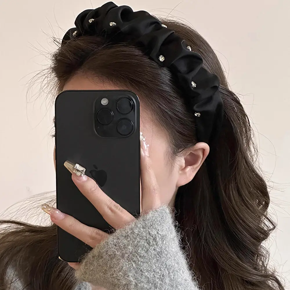Black Vintage Rhinestone Pleated Hair Band for Women - Image 4