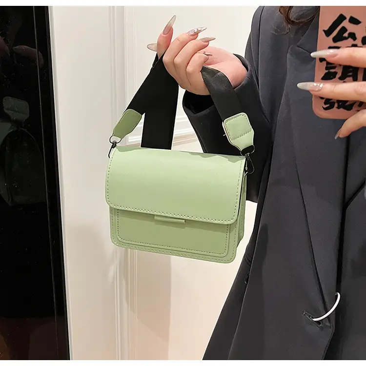 New Small Crossbody Bag for Women Brown 2022 — feature 19
