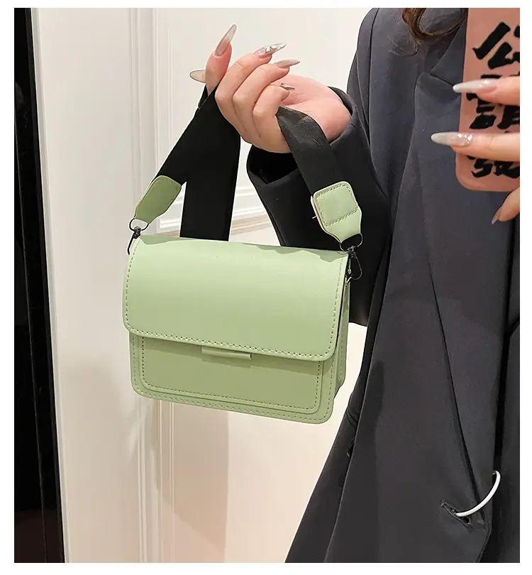 New Small Crossbody Bag for Women Brown 2022 — feature 2