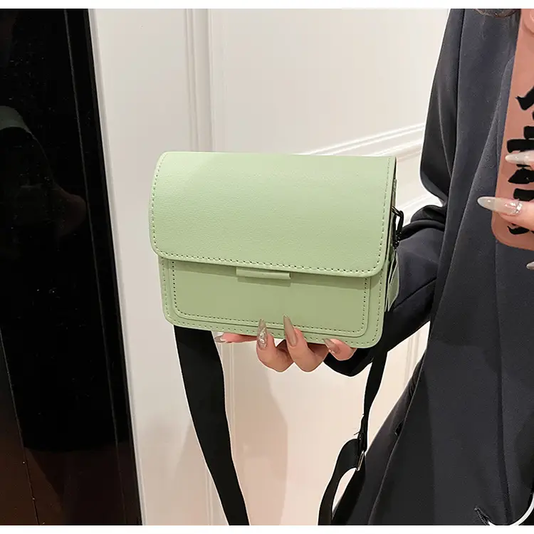 New Small Crossbody Bag for Women Brown 2022 — feature 20