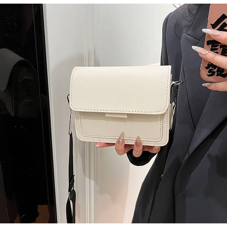 New Small Crossbody Bag for Women Brown 2022 — feature 23