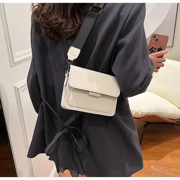 New Small Crossbody Bag for Women Brown 2022 — feature 24