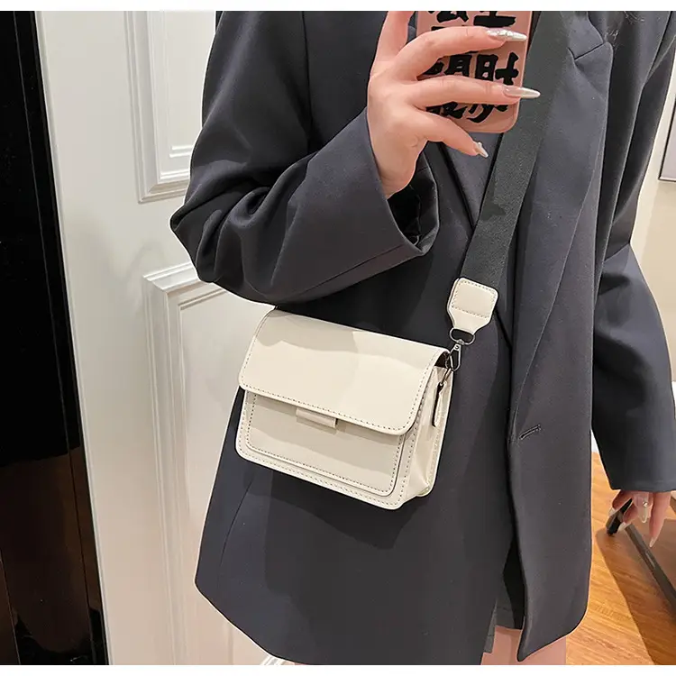 New Small Crossbody Bag for Women Brown 2022 — feature 25
