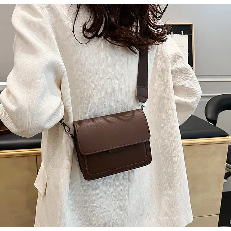 New Small Crossbody Bag for Women Brown 2022 — feature 34