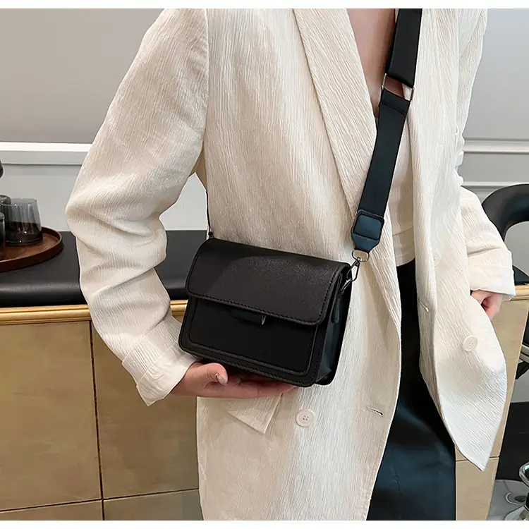 New Small Crossbody Bag for Women Brown 2022 — feature 38