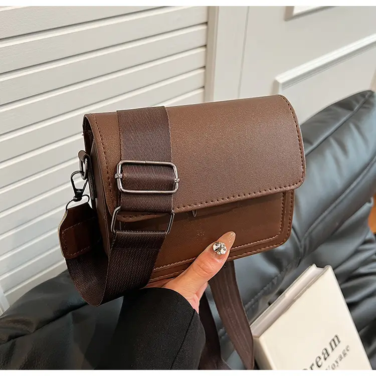New Small Crossbody Bag for Women Brown 2022 — feature 49