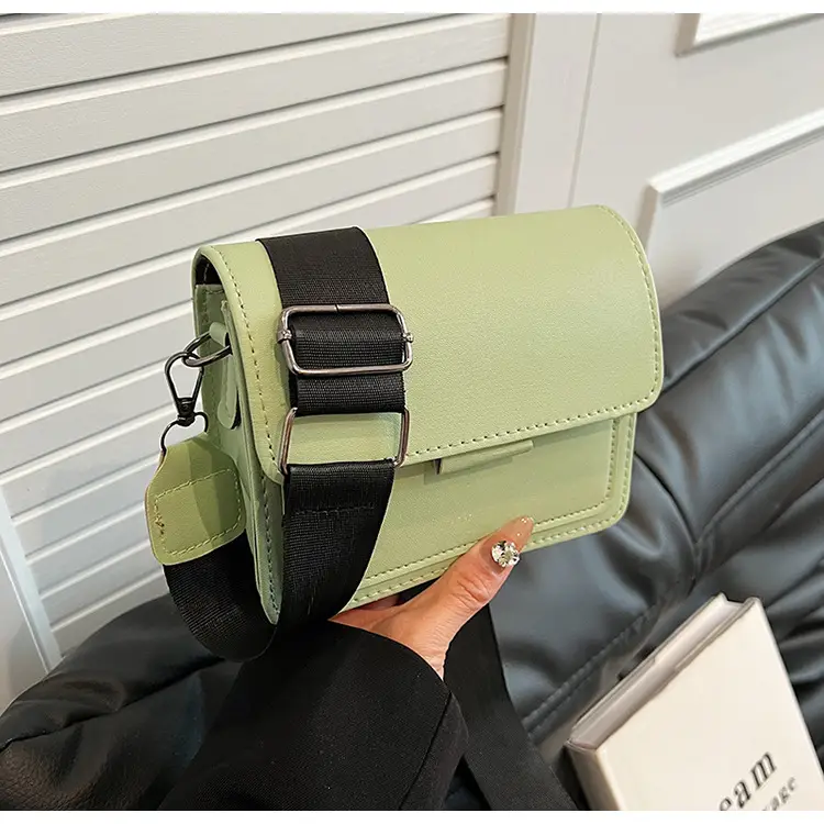 New Small Crossbody Bag for Women Brown 2022 — feature 50