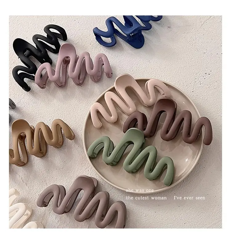 High-Grade Wave Shark Hair Clip for Women — feature 12