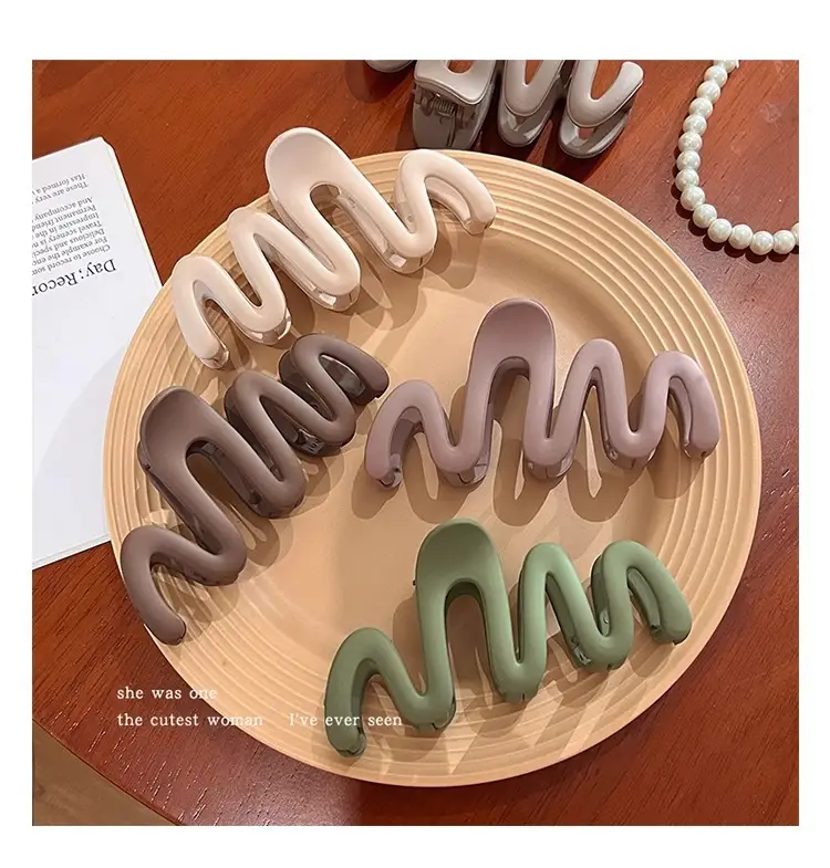 High-Grade Wave Shark Hair Clip for Women — feature 13