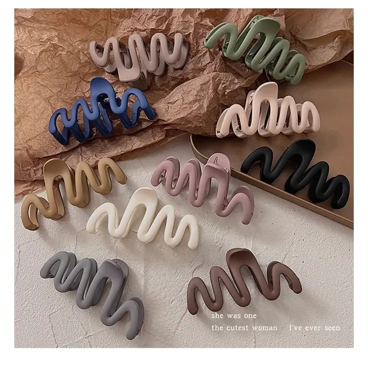 High-Grade Wave Shark Hair Clip for Women — feature 5