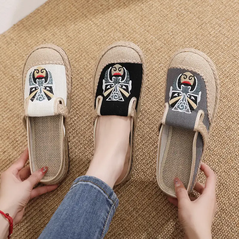 Old Beijing Cloth Shoes Ethnic Style Embroidered Slippers Baotou Linen Shoes Embroidered Mask Women's Shoes Comfortable Non-Slip Soft Sole - Image 4