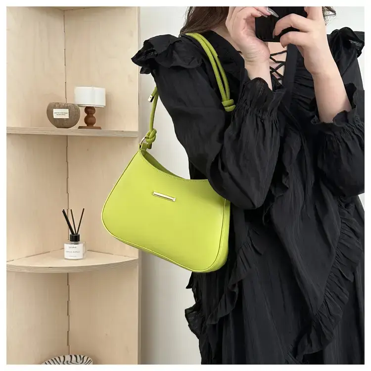 White Shoulder Bag for Women Spring New Commute — feature 13