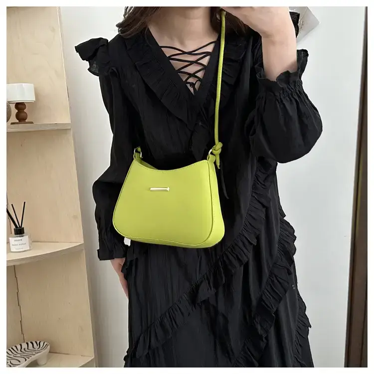 White Shoulder Bag for Women Spring New Commute — feature 15
