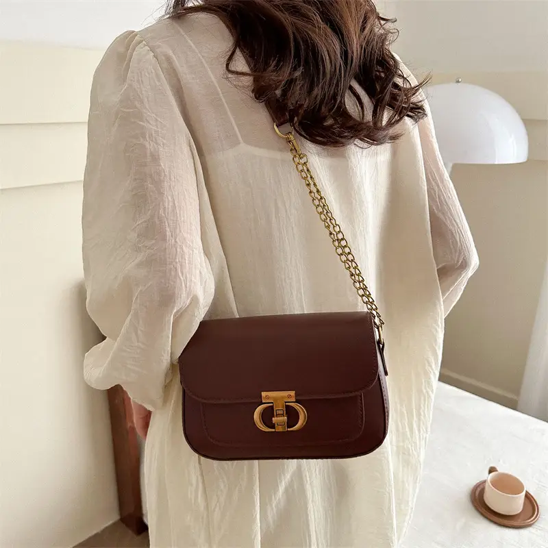 Retro Style Women's Shoulder Bag Beige Gold Clasp - Image 8