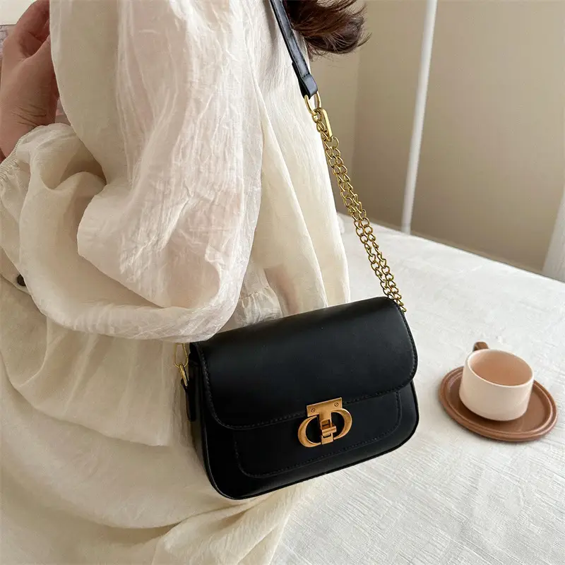 Retro Style Women's Shoulder Bag Beige Gold Clasp - Image 9