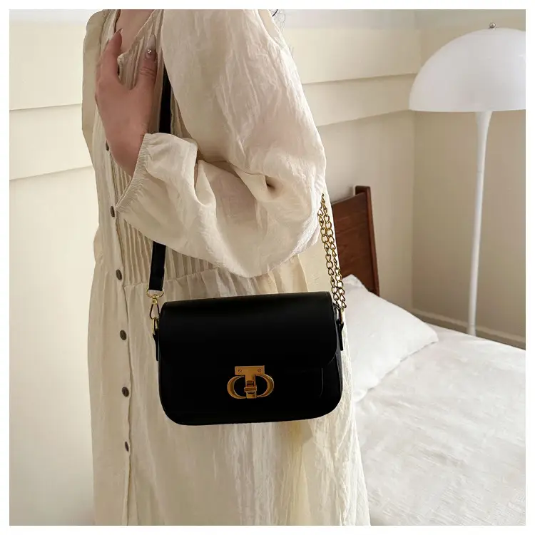 Retro Style Women's Shoulder Bag Beige Gold Clasp — feature 15