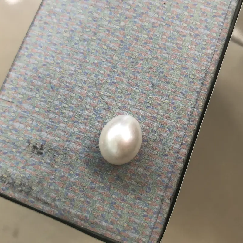 White Freshwater Pearls 10-11mm Half Hole Beads — feature 4